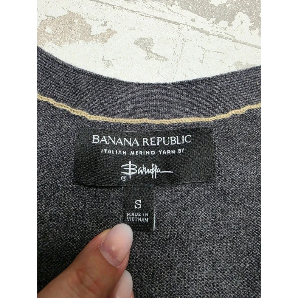 Banana Republic Mens Small Gray Italian Merino Wool V-Neck Cardigan Sweater